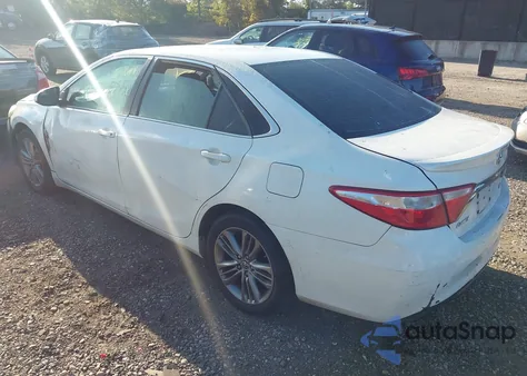 2015 Toyota Camry Se z USA, uszkodzony, nr VIN 4T1BF1FKXFU072794